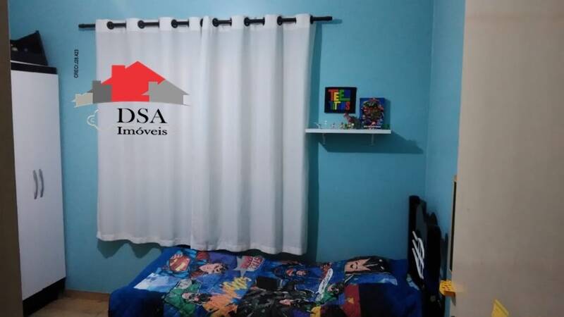 Casa à venda com 3 quartos, 180m² - Foto 4
