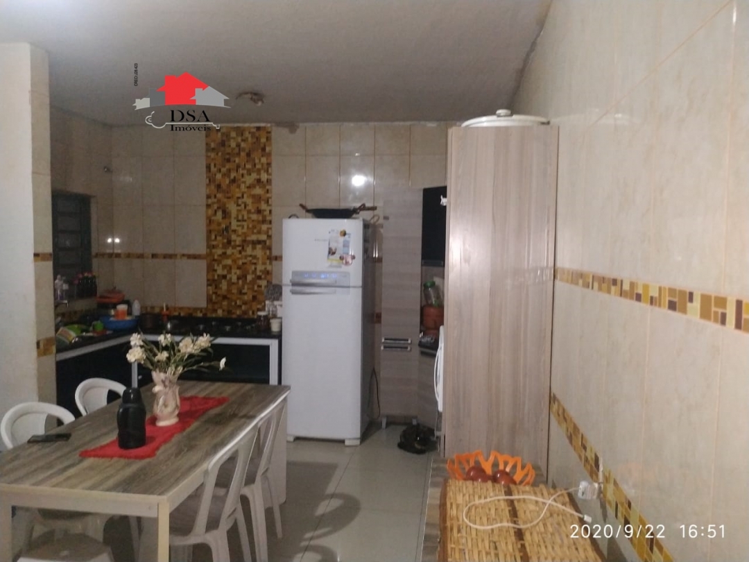 Casa à venda com 4 quartos, 200m² - Foto 9