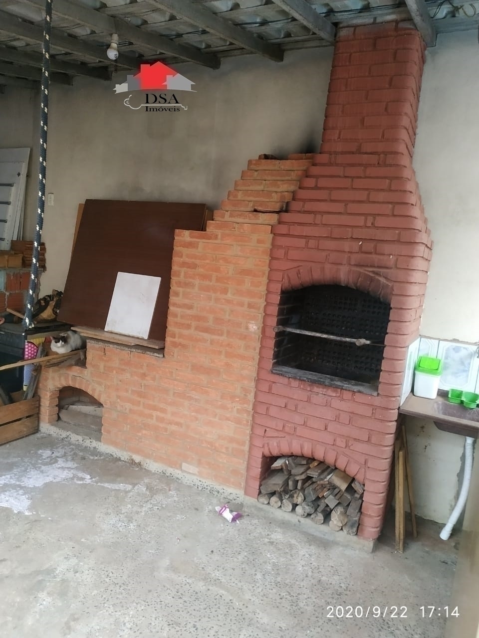 Casa à venda com 4 quartos, 200m² - Foto 2