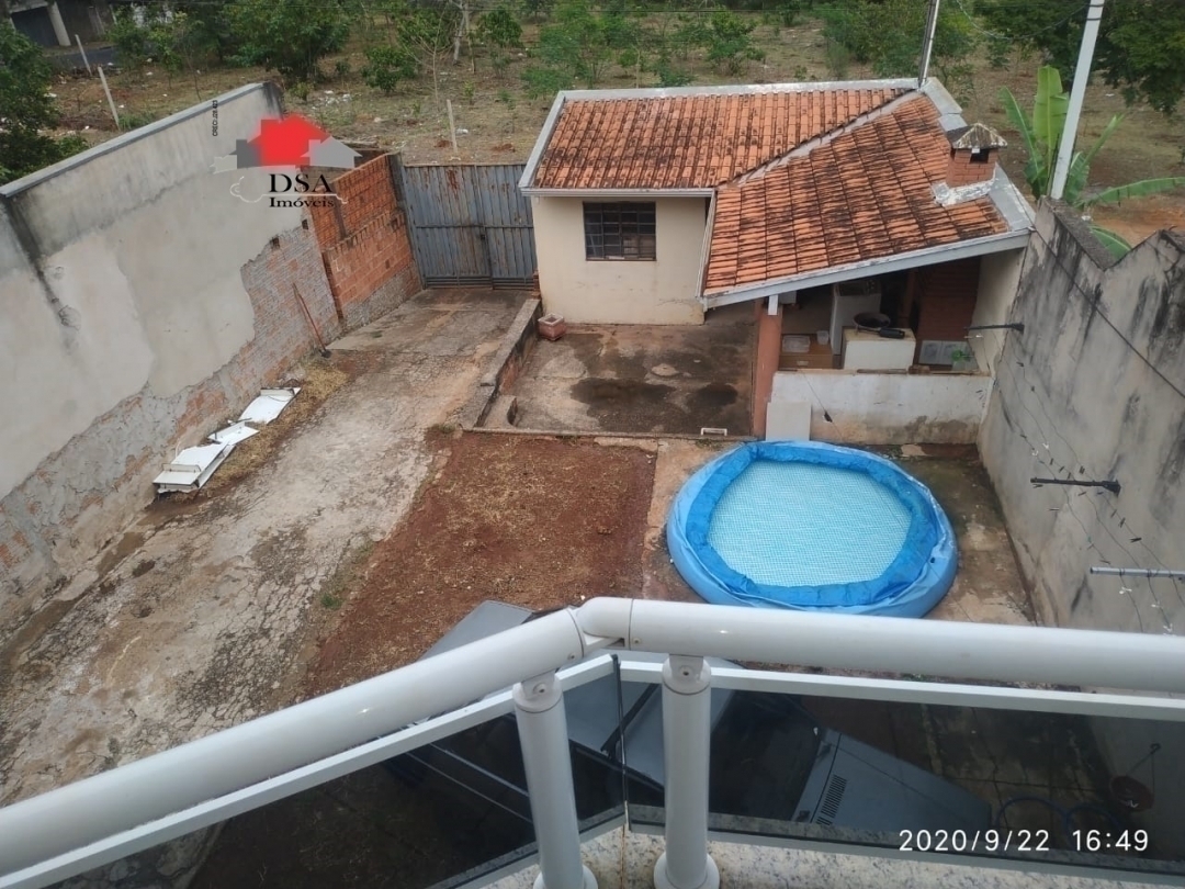 Casa à venda com 4 quartos, 200m² - Foto 17