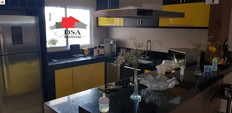 Casa à venda com 3 quartos, 229m² - Foto 3