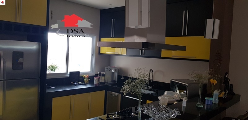 Casa à venda com 3 quartos, 229m² - Foto 2