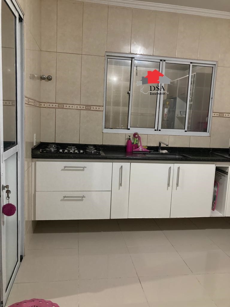 Casa à venda com 3 quartos, 270m² - Foto 15