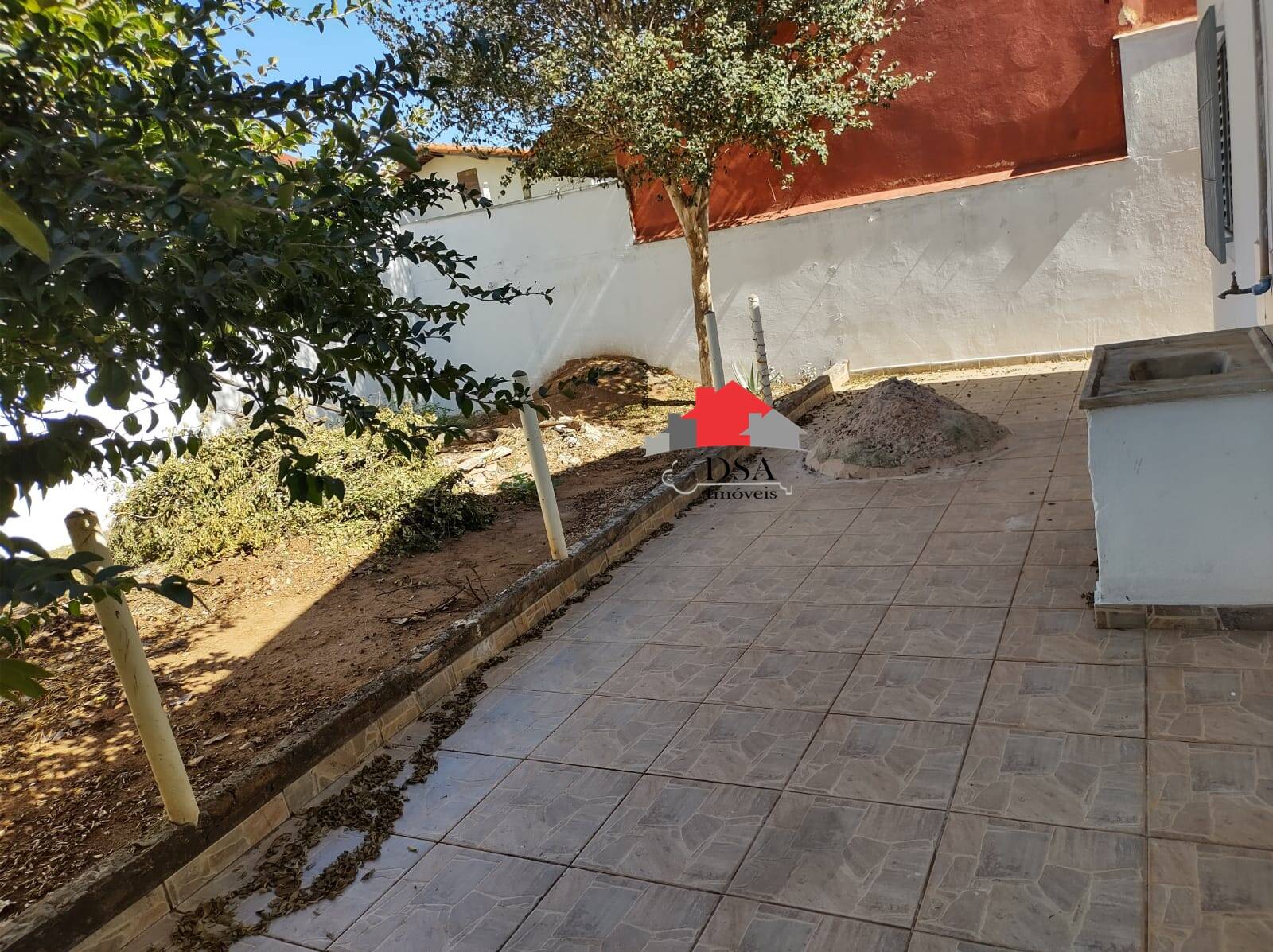Casa à venda com 3 quartos, 173m² - Foto 4