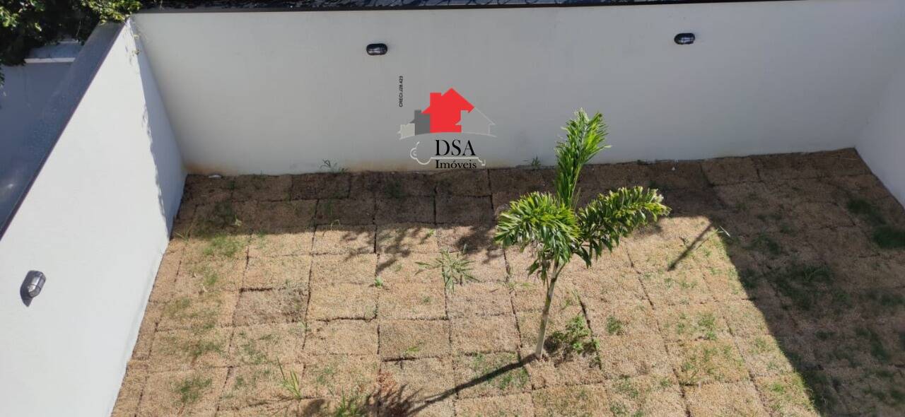 Casa à venda com 3 quartos, 142m² - Foto 4