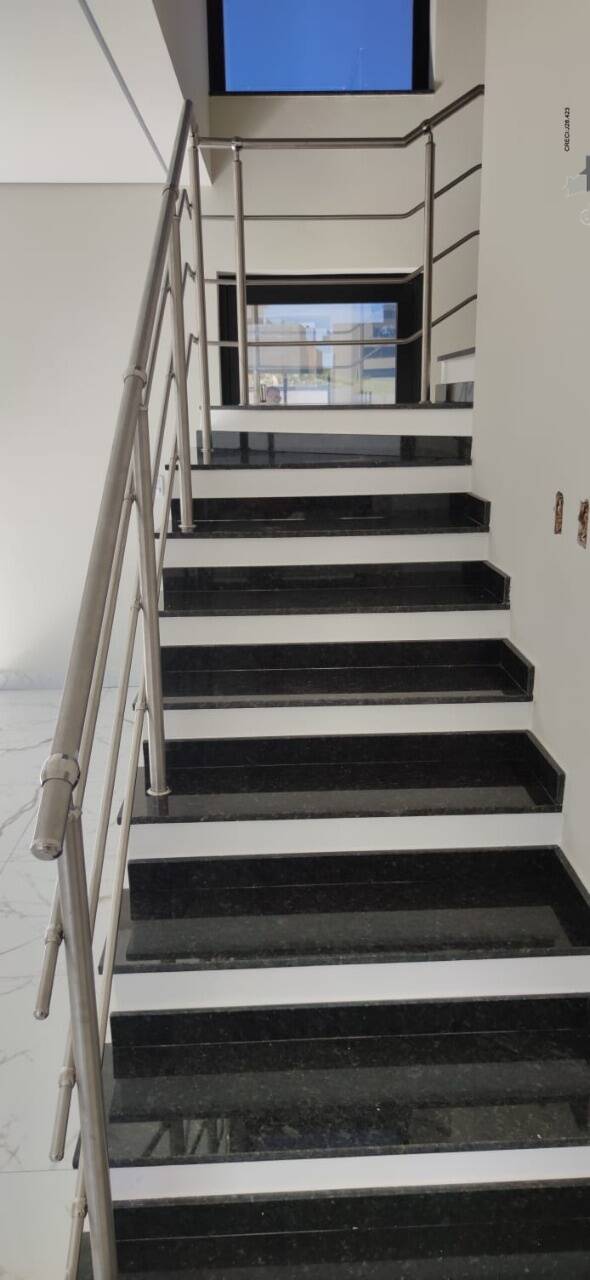 Casa à venda com 3 quartos, 142m² - Foto 11