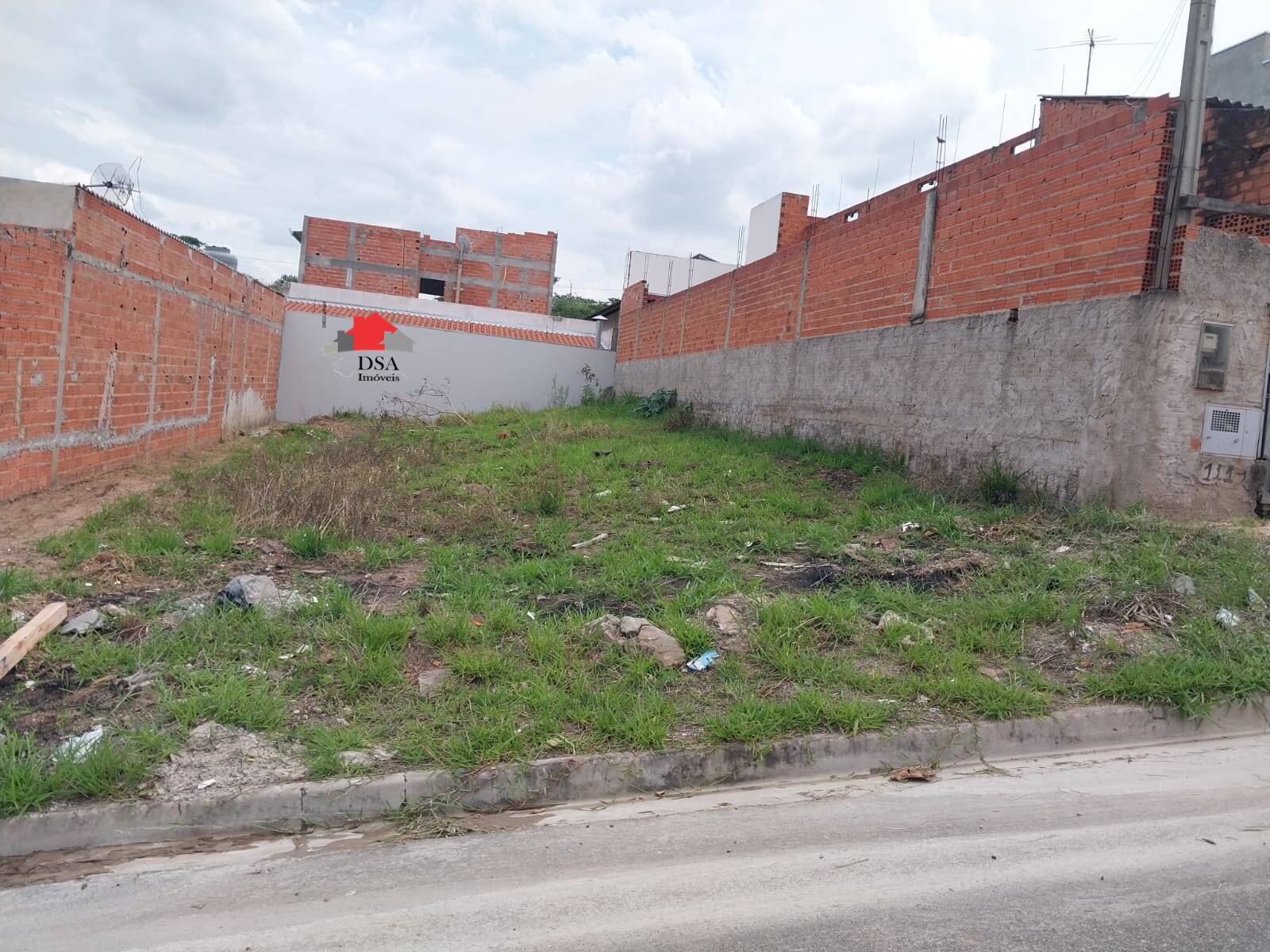 Terreno à venda, 250m² - Foto 1