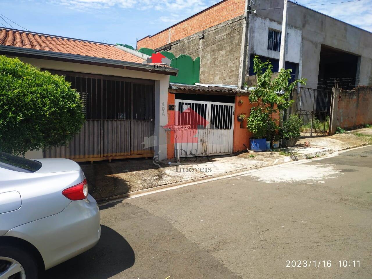 Casa à venda com 2 quartos, 90m² - Foto 1