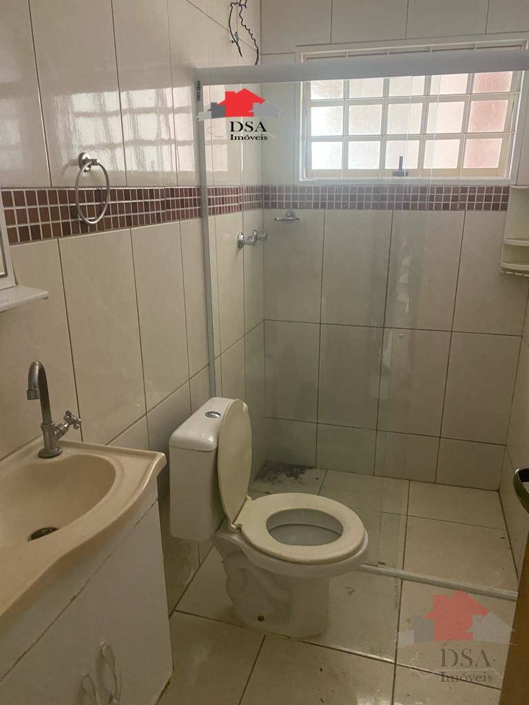 Casa para alugar com 2 quartos, 80m² - Foto 4