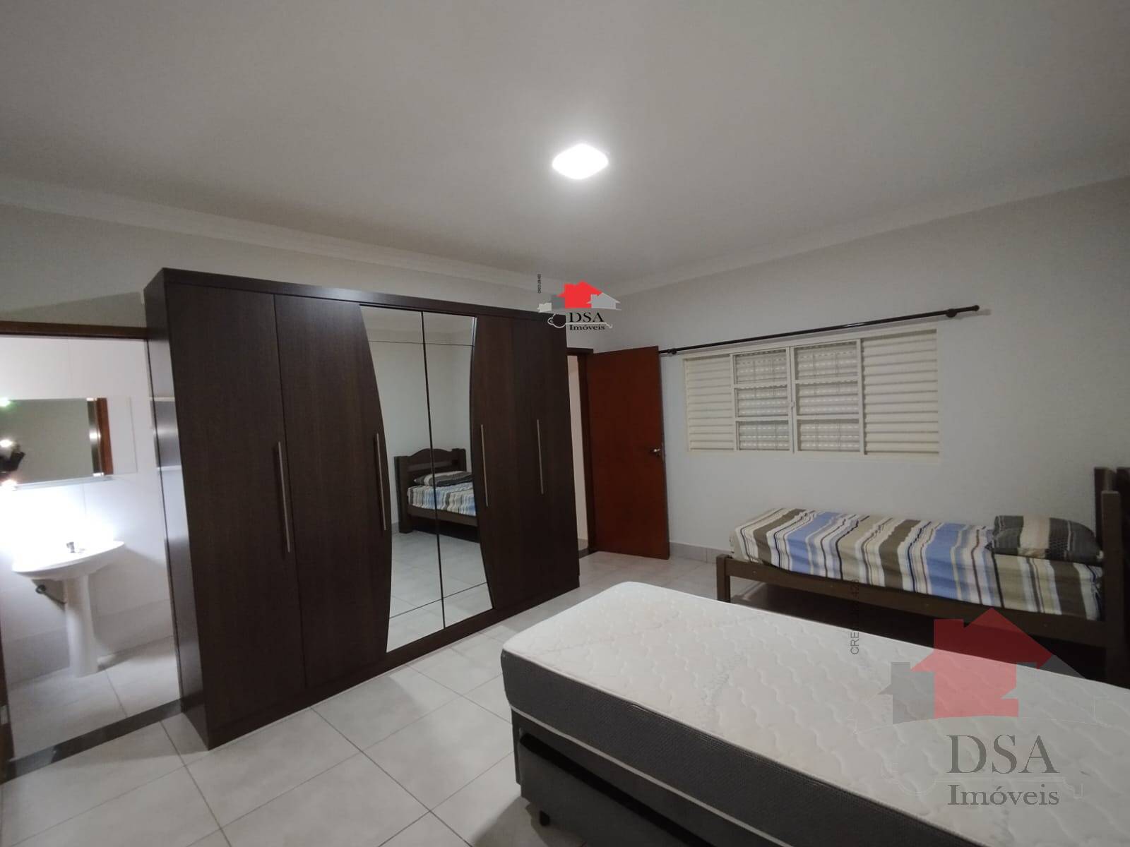 Chácara à venda com 5 quartos, 200m² - Foto 40