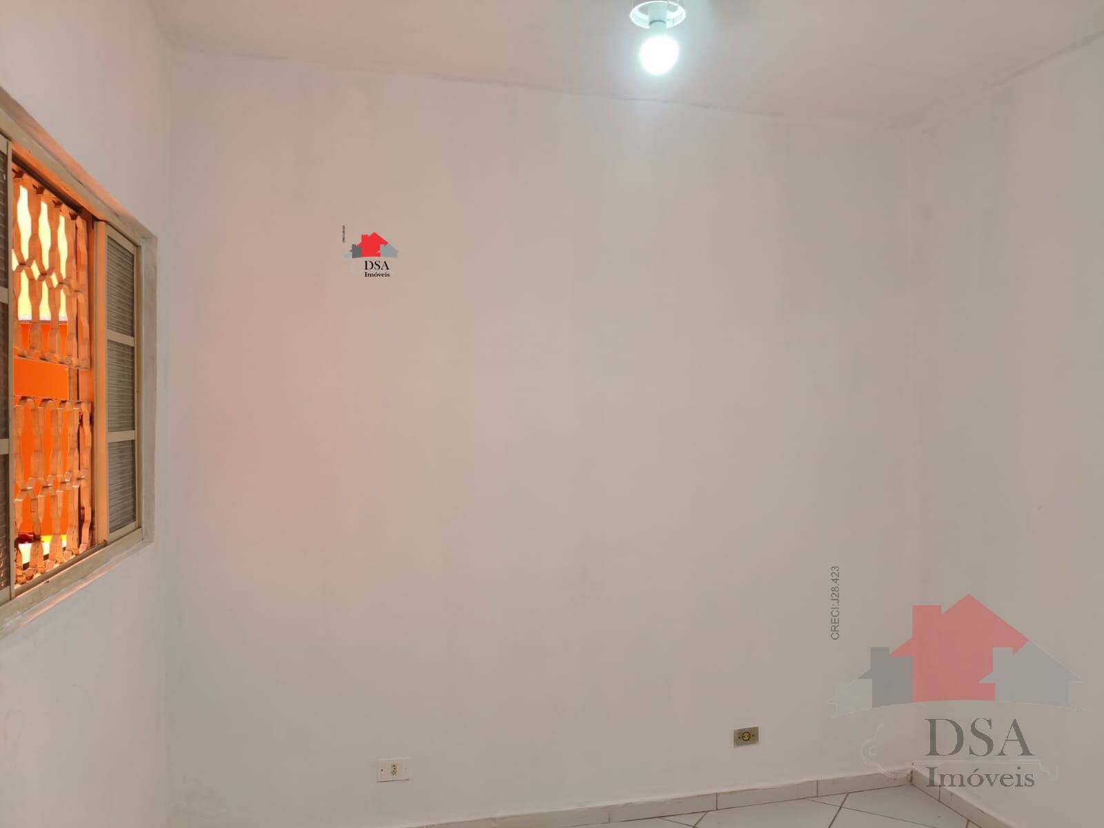 Casa para alugar com 2 quartos, 70m² - Foto 7