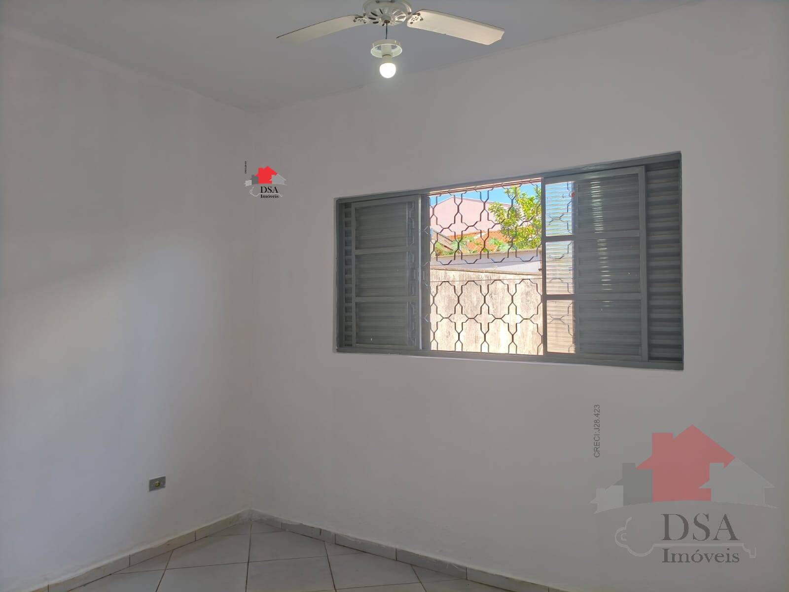 Casa para alugar com 2 quartos, 70m² - Foto 9