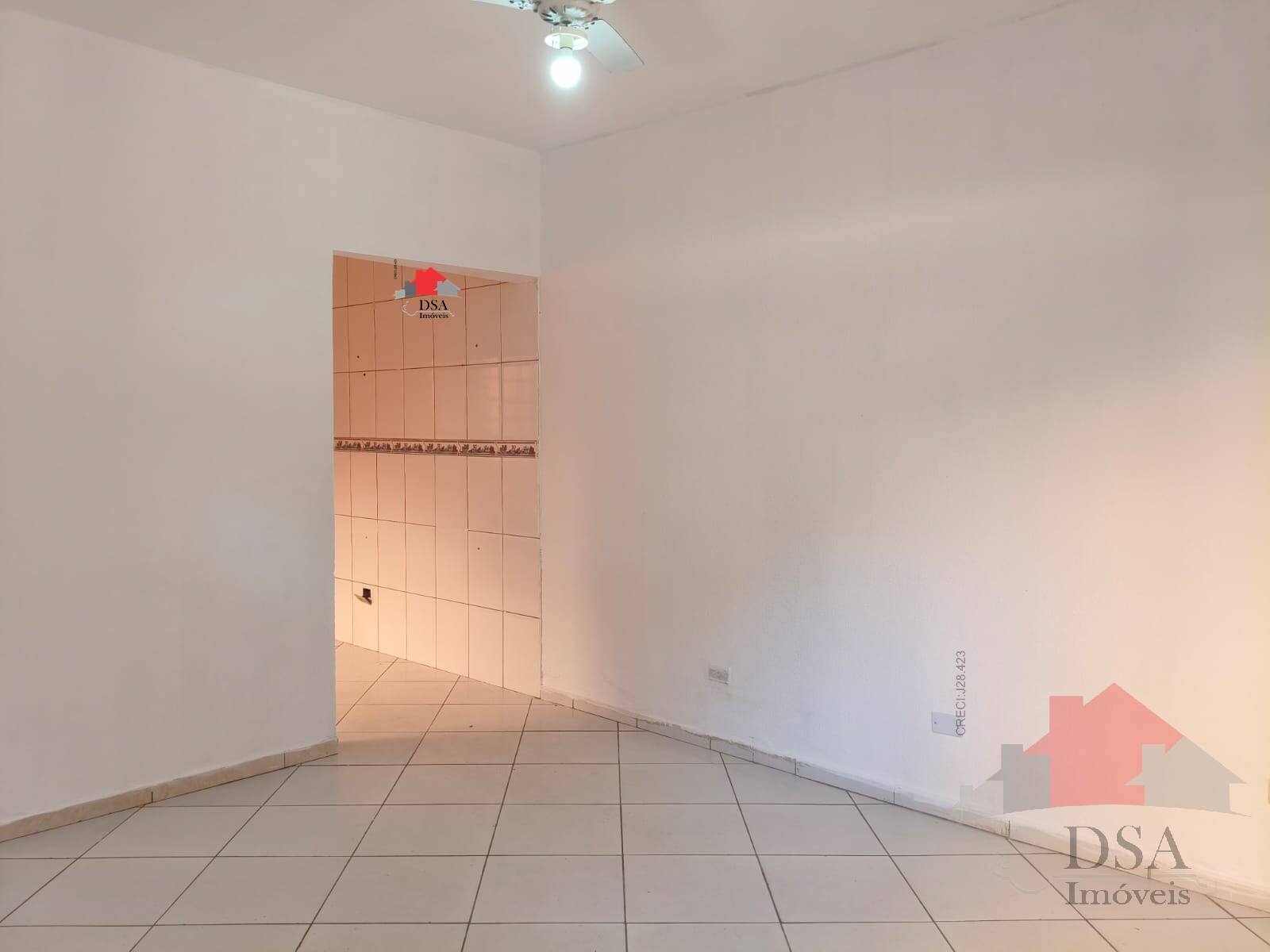 Casa para alugar com 2 quartos, 70m² - Foto 11