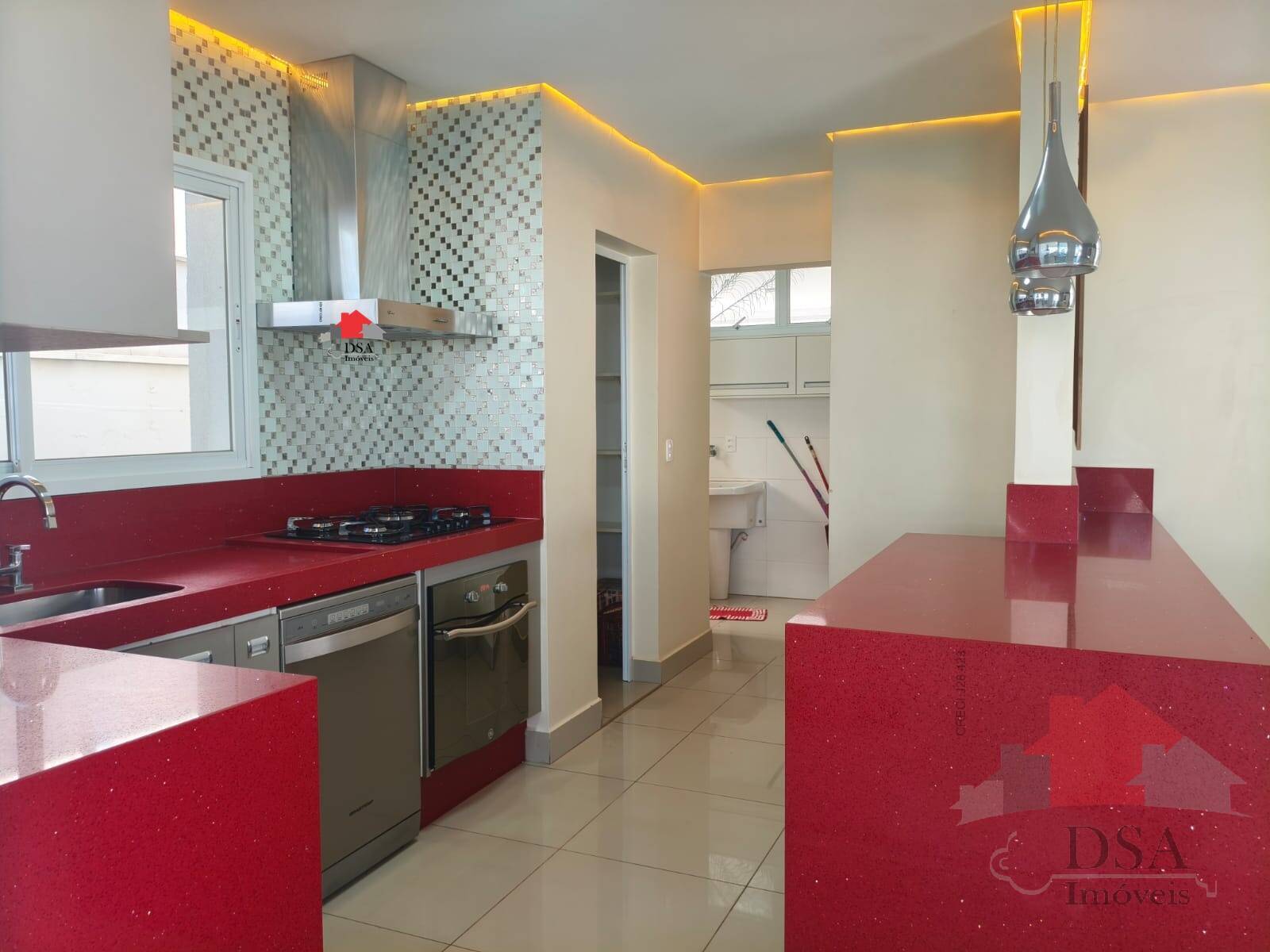 Casa para alugar com 3 quartos, 236m² - Foto 6