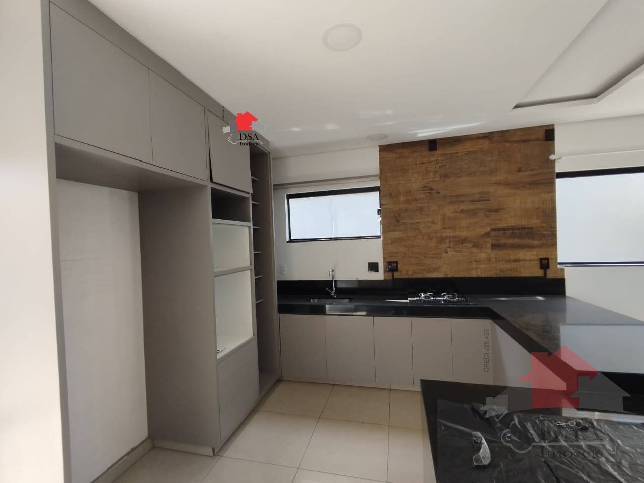 Casa para alugar com 3 quartos, 280m² - Foto 14
