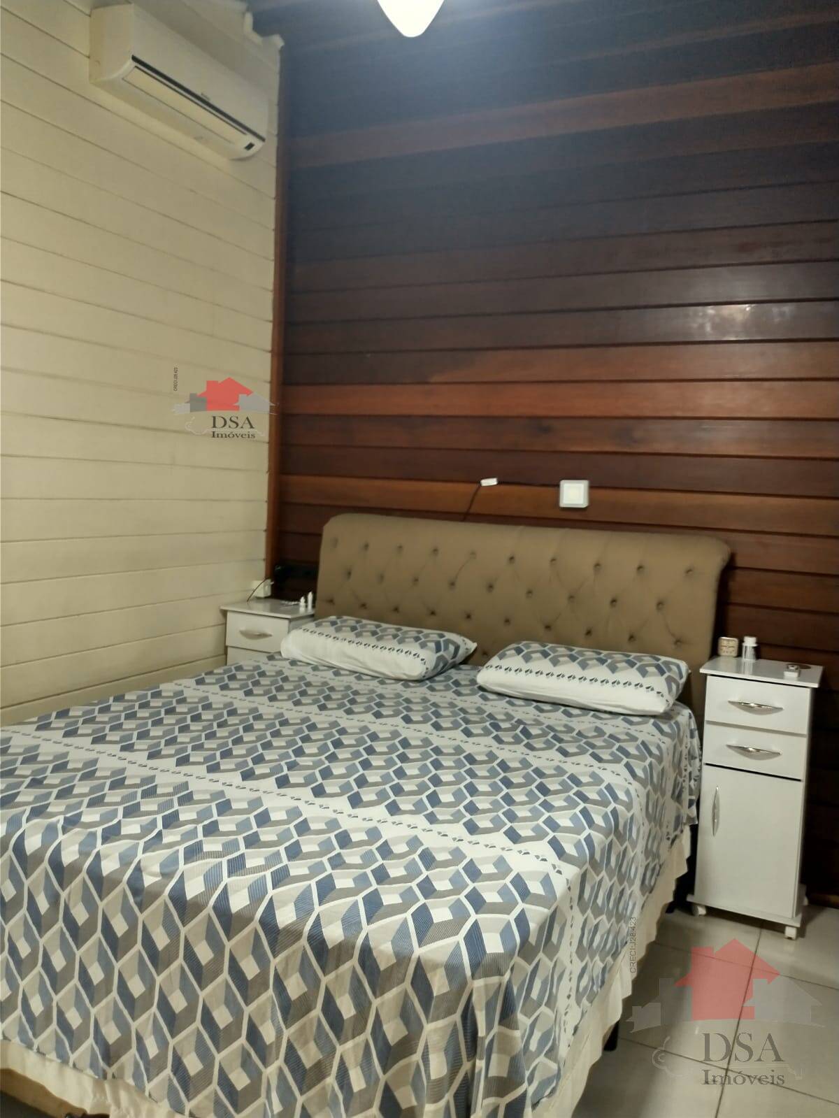 Casa para alugar com 3 quartos, 237m² - Foto 12