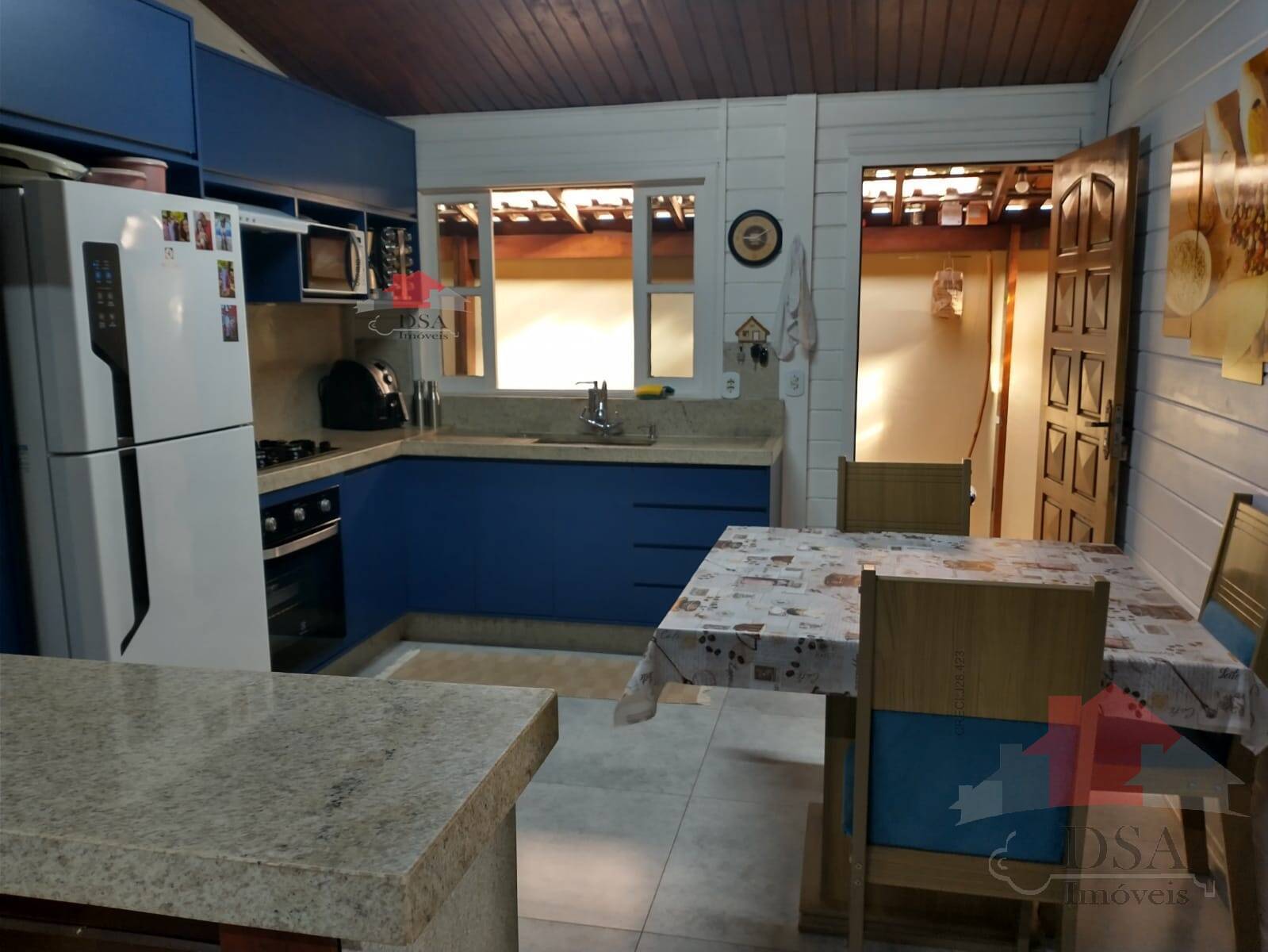 Casa para alugar com 3 quartos, 237m² - Foto 22