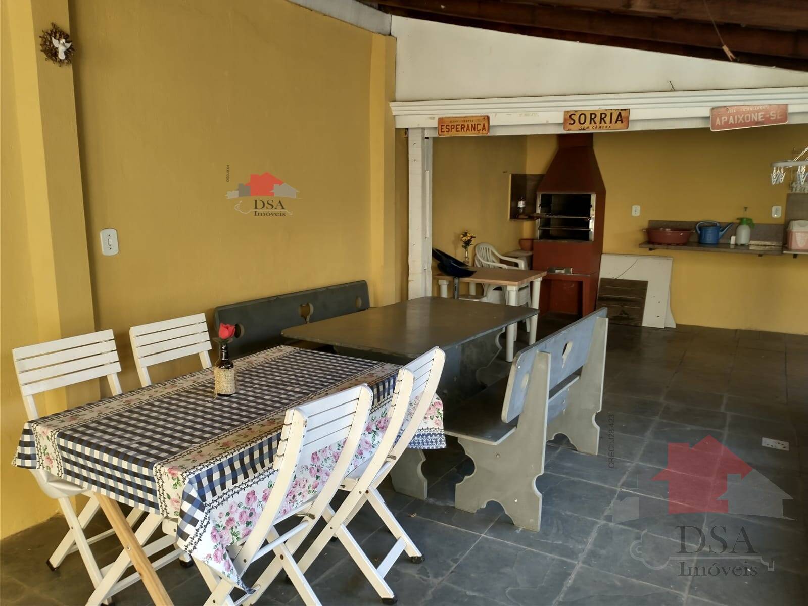 Casa para alugar com 3 quartos, 237m² - Foto 32