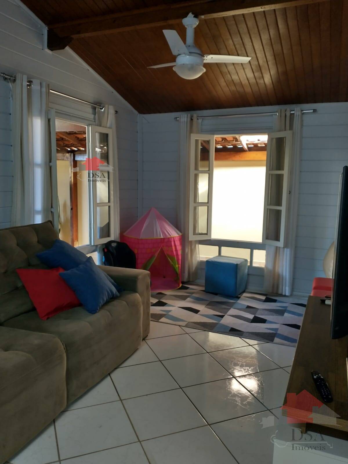Casa para alugar com 3 quartos, 237m² - Foto 24