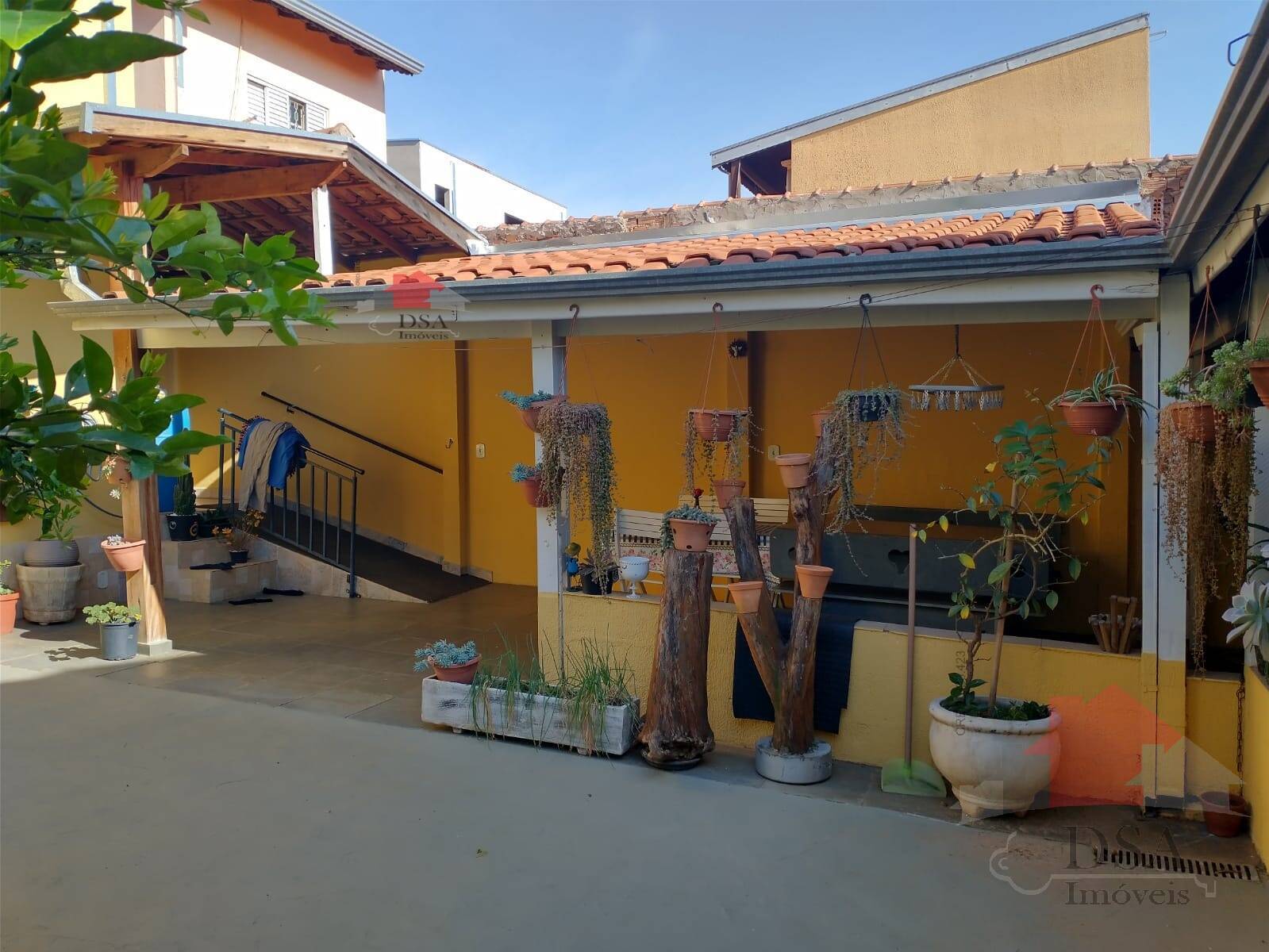 Casa para alugar com 3 quartos, 237m² - Foto 34