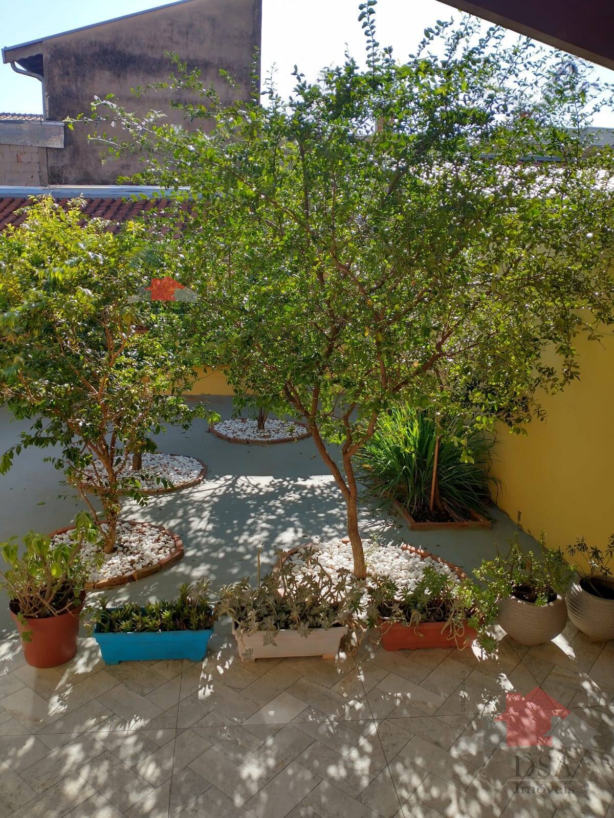 Casa para alugar com 3 quartos, 237m² - Foto 43