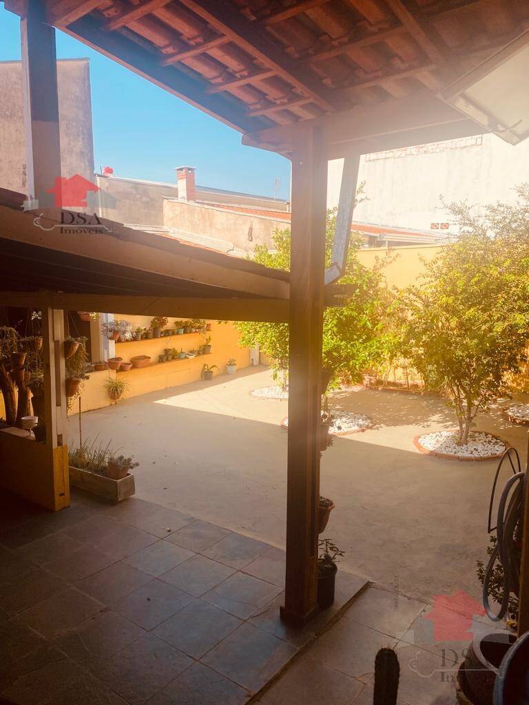 Casa para alugar com 3 quartos, 237m² - Foto 78