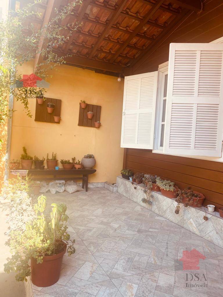 Casa para alugar com 3 quartos, 237m² - Foto 79