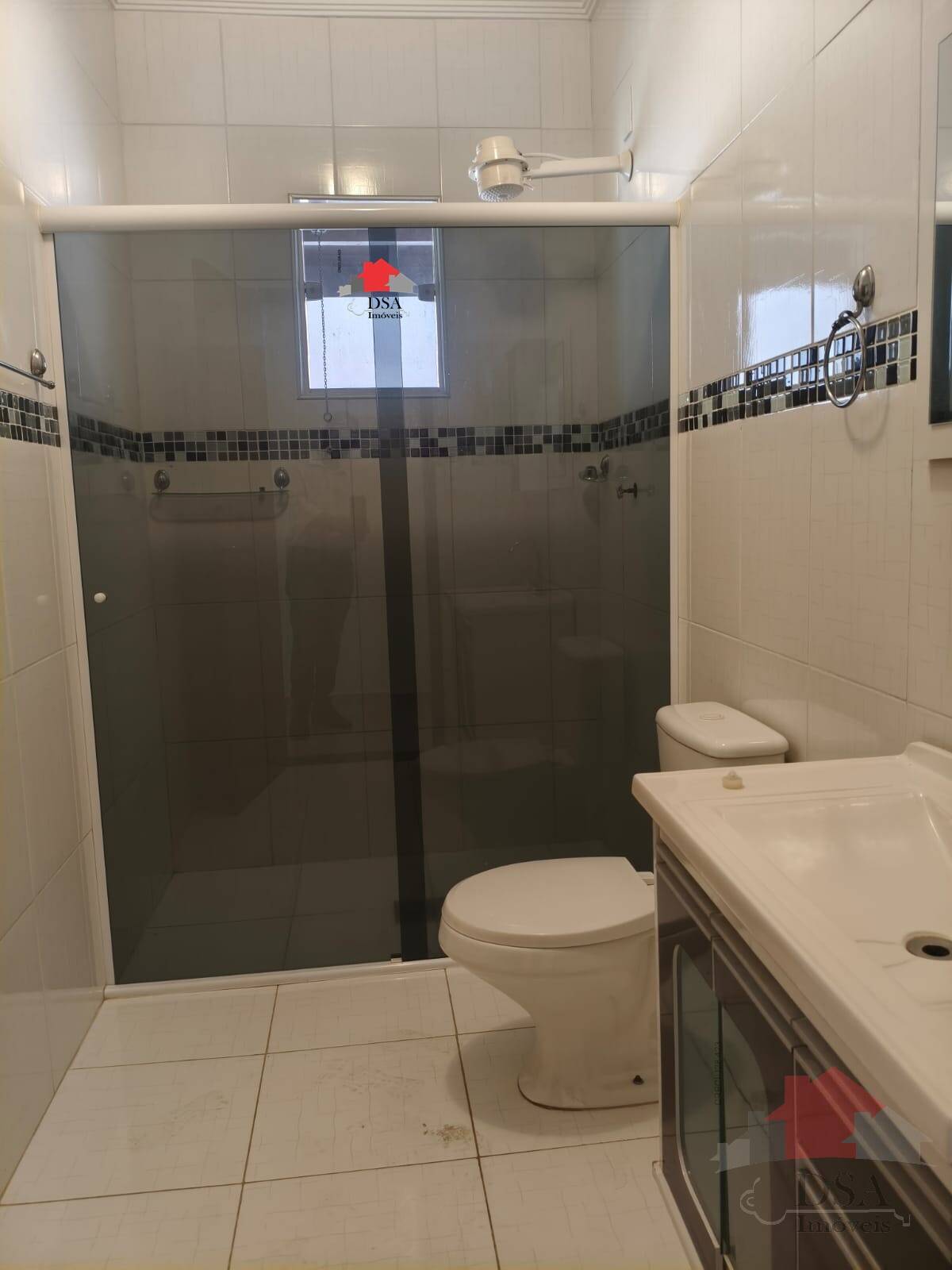 Casa para alugar com 3 quartos, 90m² - Foto 9