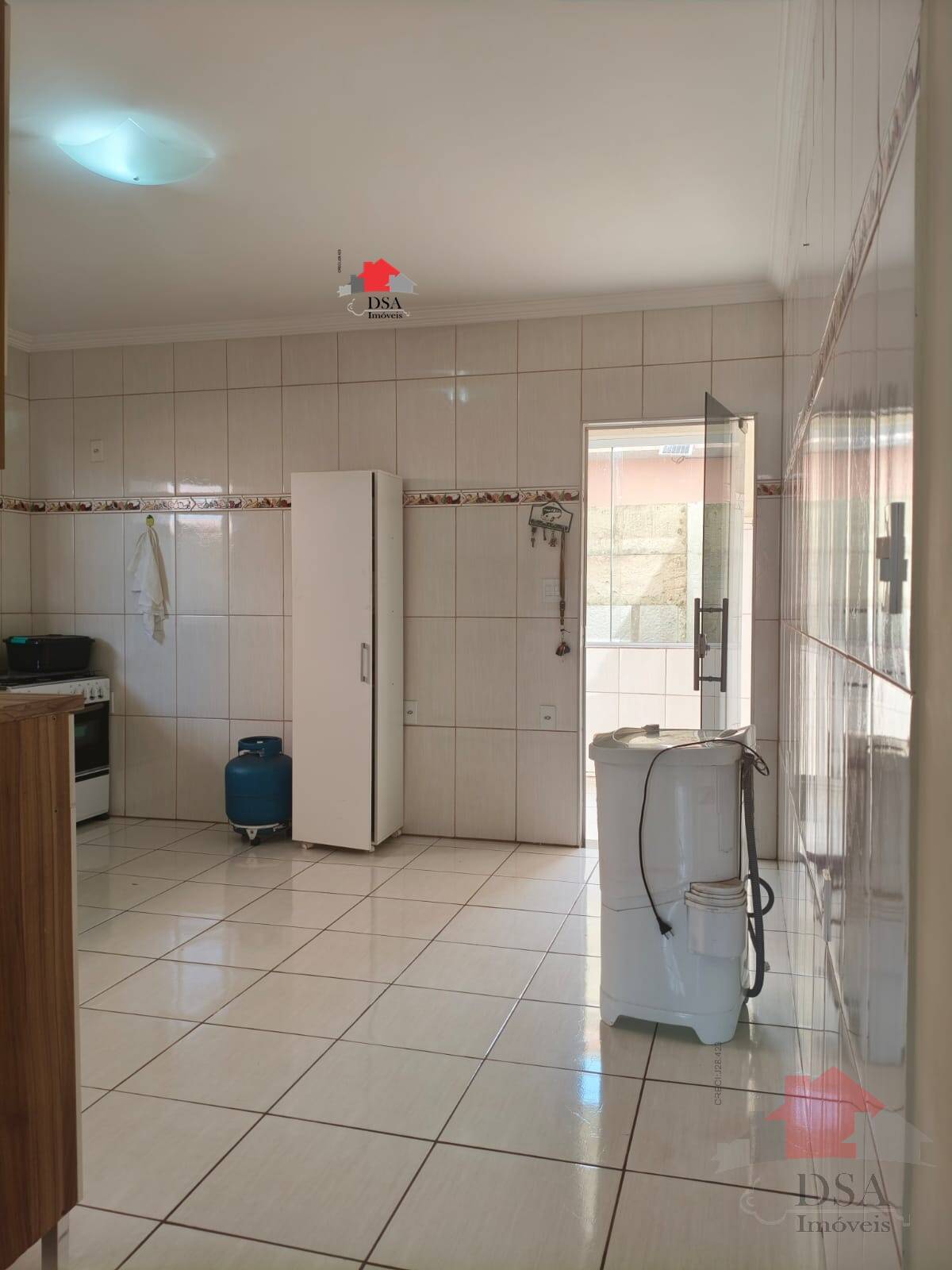 Casa para alugar com 3 quartos, 90m² - Foto 22