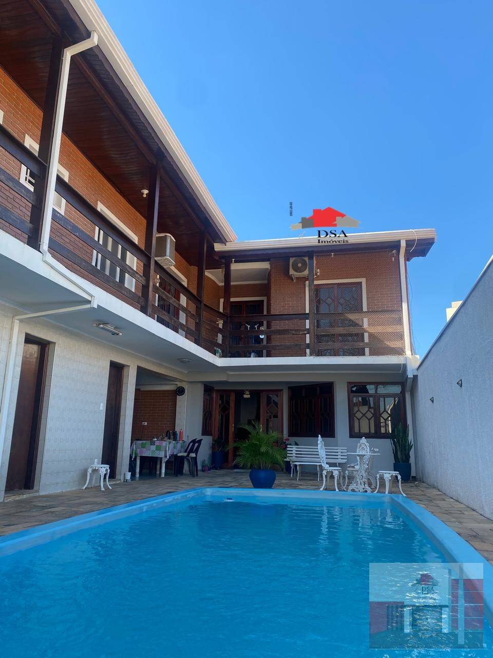 Casa, 4 quartos, 340 m² - Foto 1